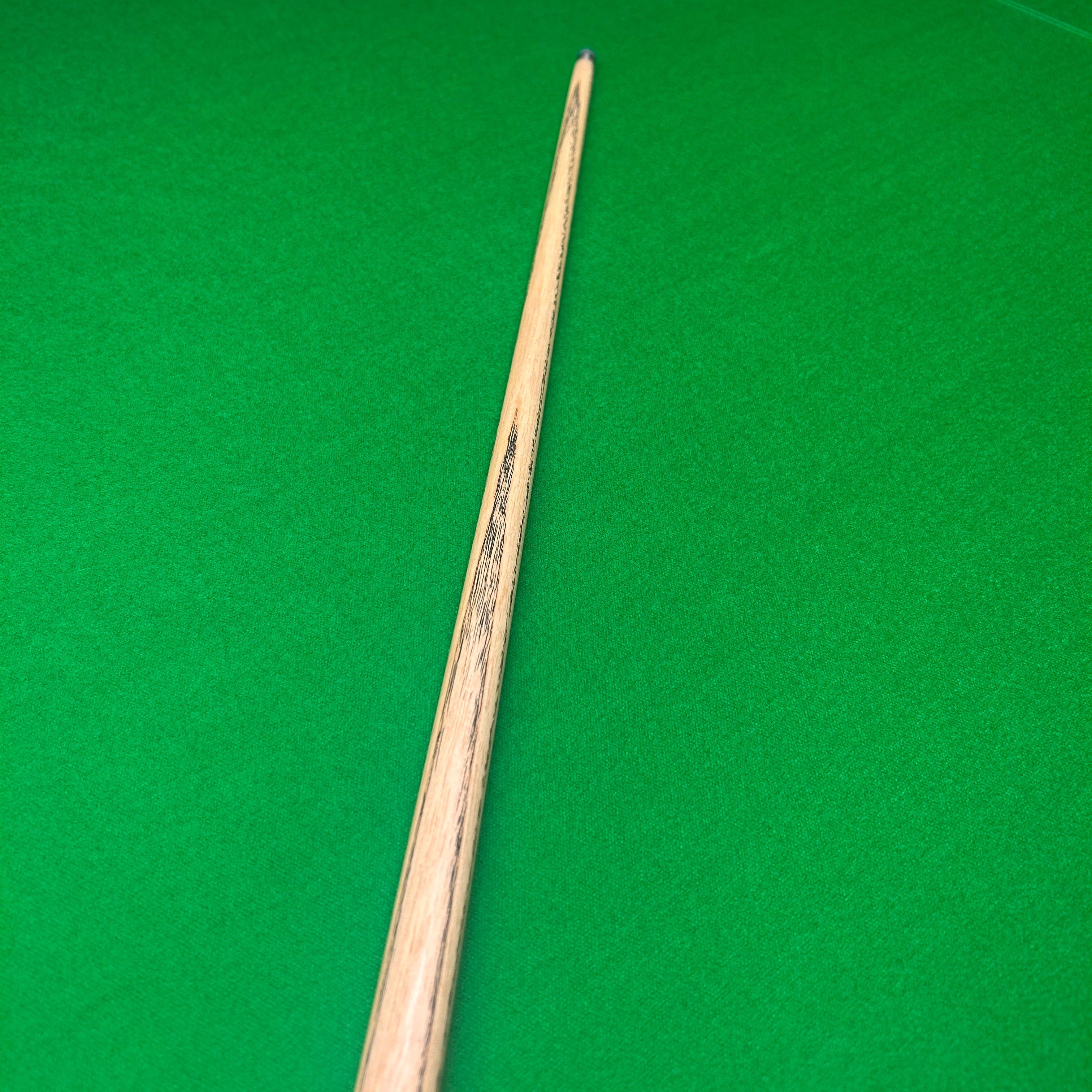 Kingdom Cues Supernova 001